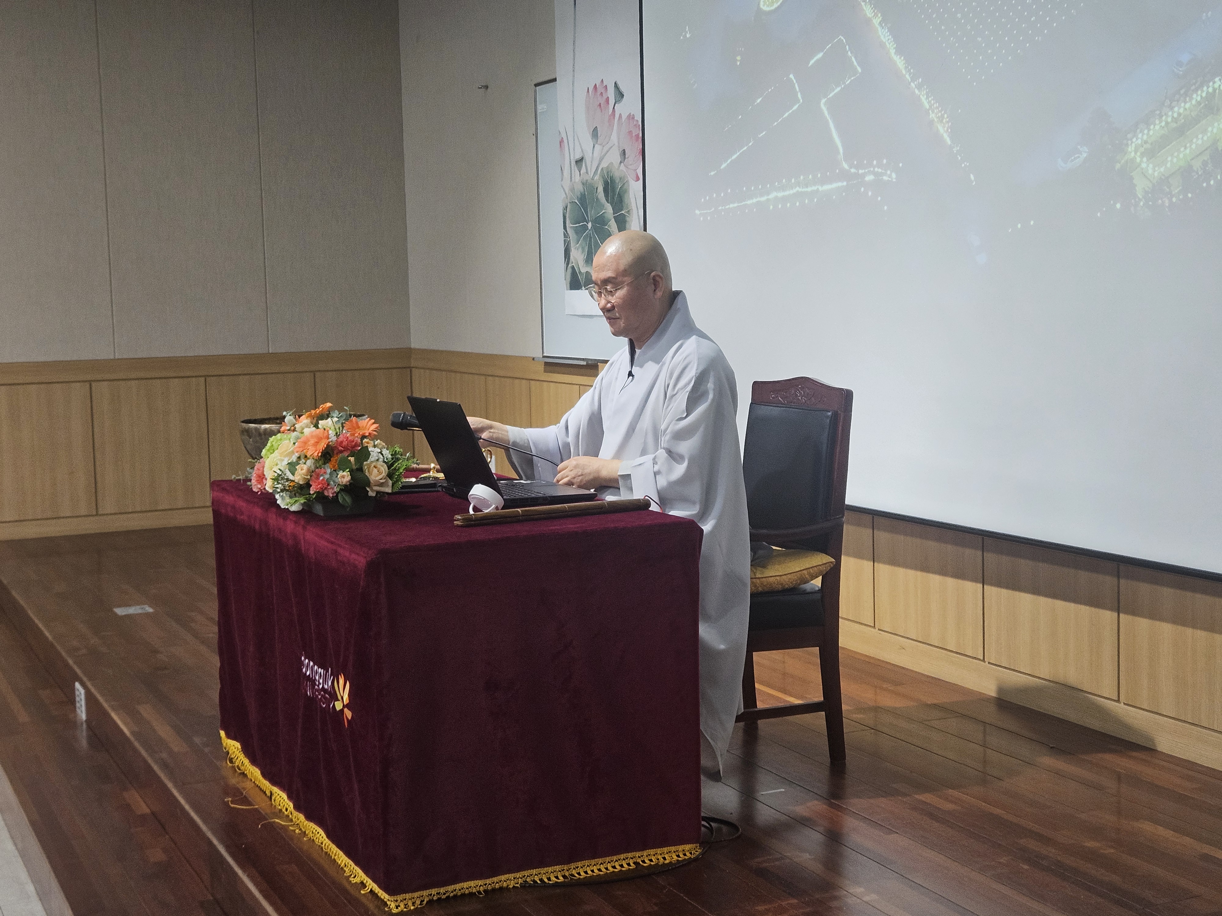 홍법사 주지 심산스님 - 고요하게 앉으라, 내 안에 내가 있다 9월28일